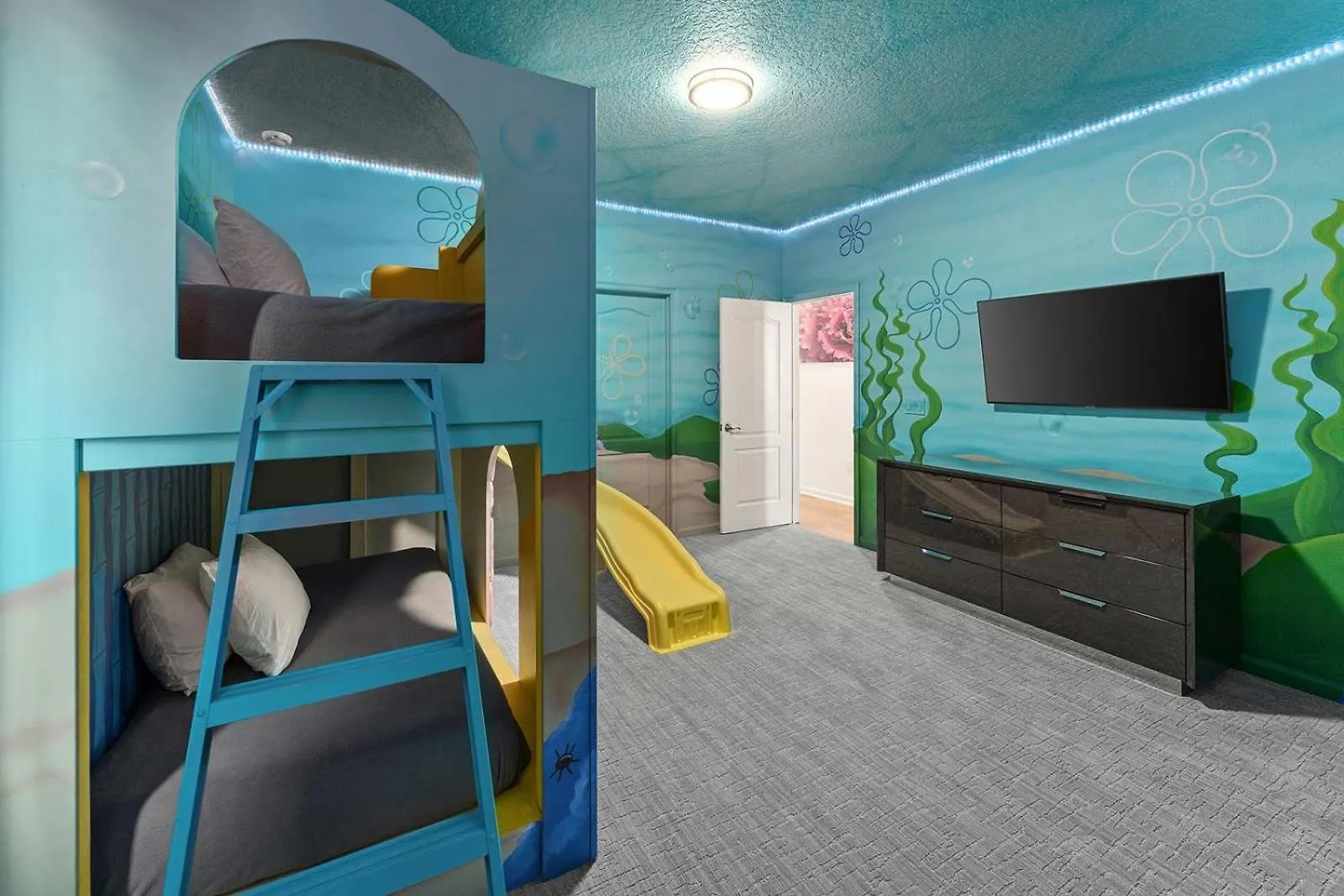 Dreamy Villa With Ice Castle Br, Theater & Game Loft Davenport USA