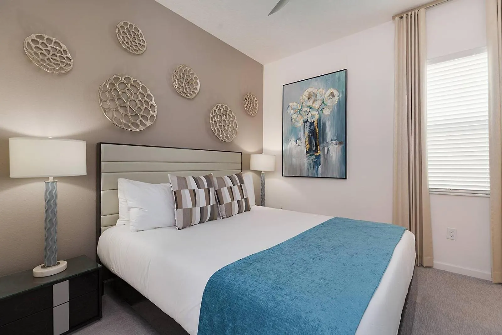 Dreamy Villa With Ice Castle Br, Theater & Game Loft Davenport