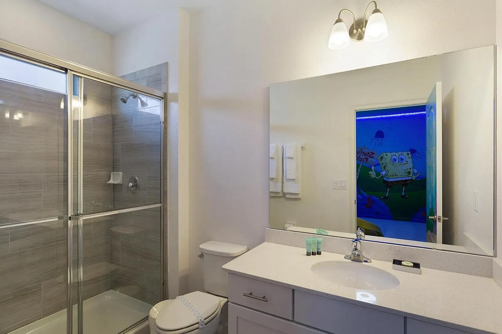Dreamy Villa With Ice Castle Br, Theater & Game Loft Davenport 0*,
