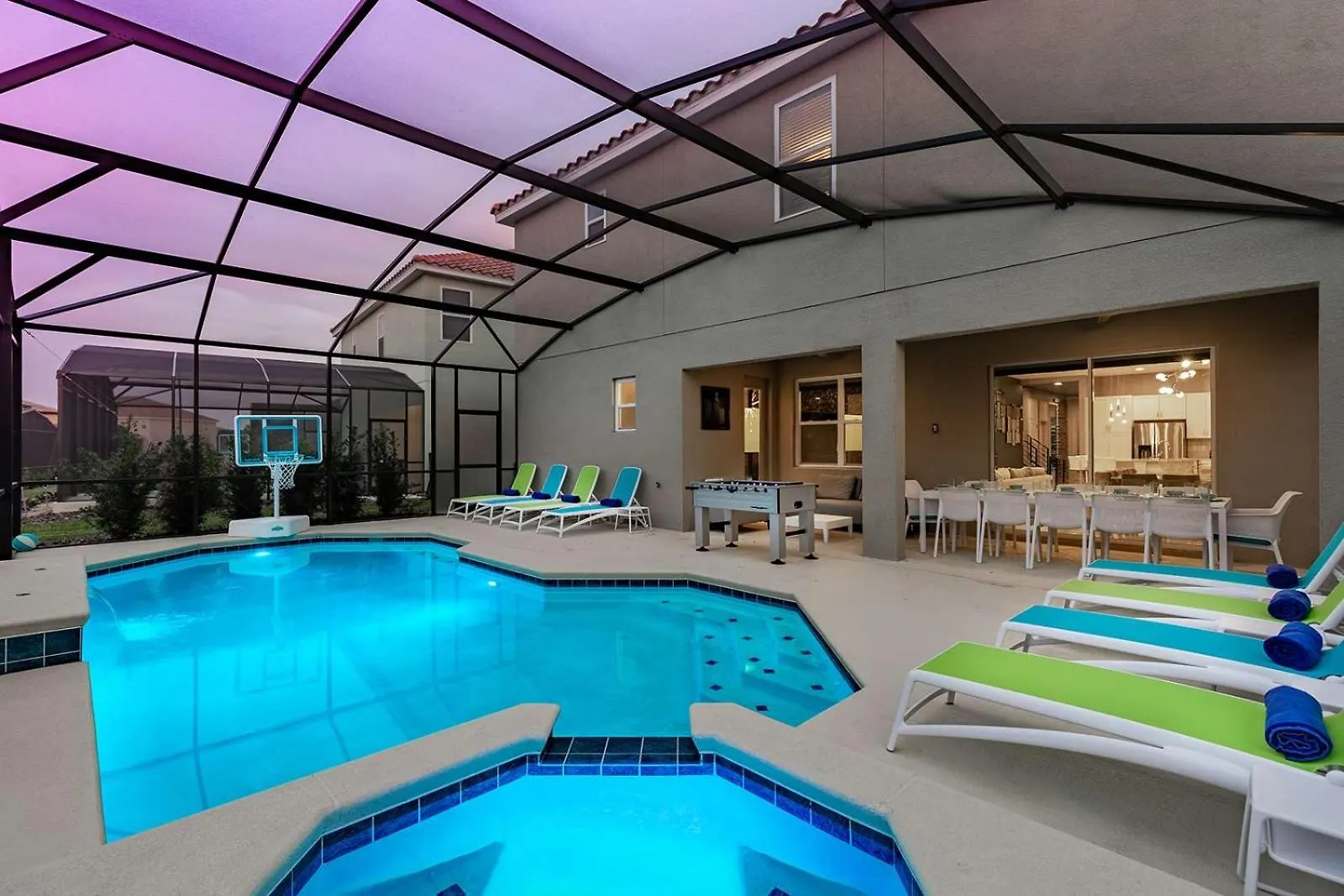Dreamy Villa With Ice Castle Br, Theater & Game Loft Davenport États-Unis