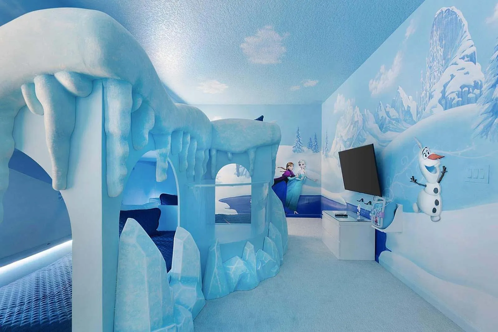 Dreamy Villa With Ice Castle Br, Theater & Game Loft Davenport États-Unis
