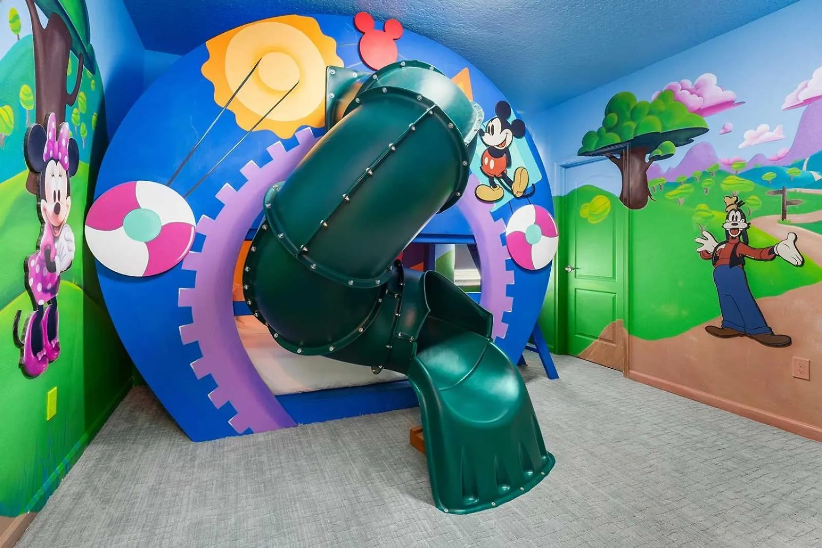 Dreamy Villa With Ice Castle Br, Theater & Game Loft Davenport