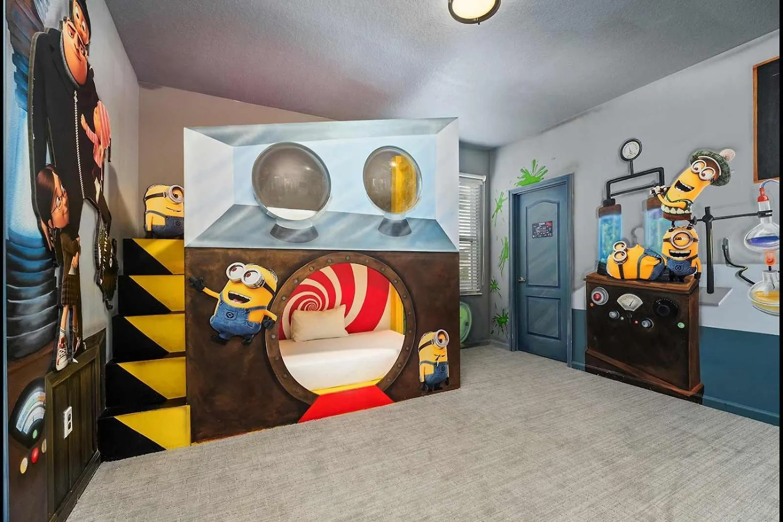 Dreamy Villa With Ice Castle Br, Theater & Game Loft Davenport