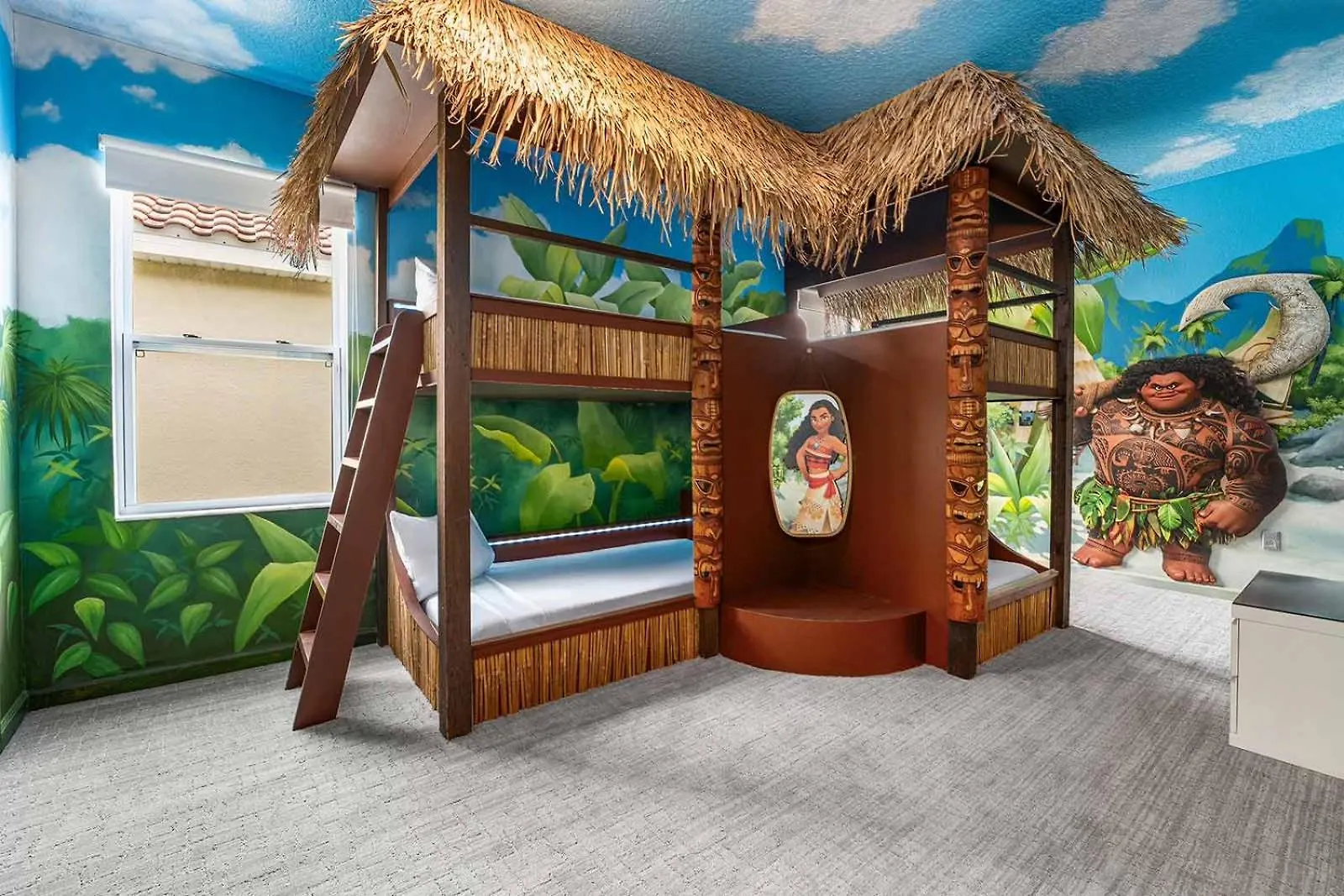 Dreamy Villa With Ice Castle Br, Theater & Game Loft Davenport 0*,