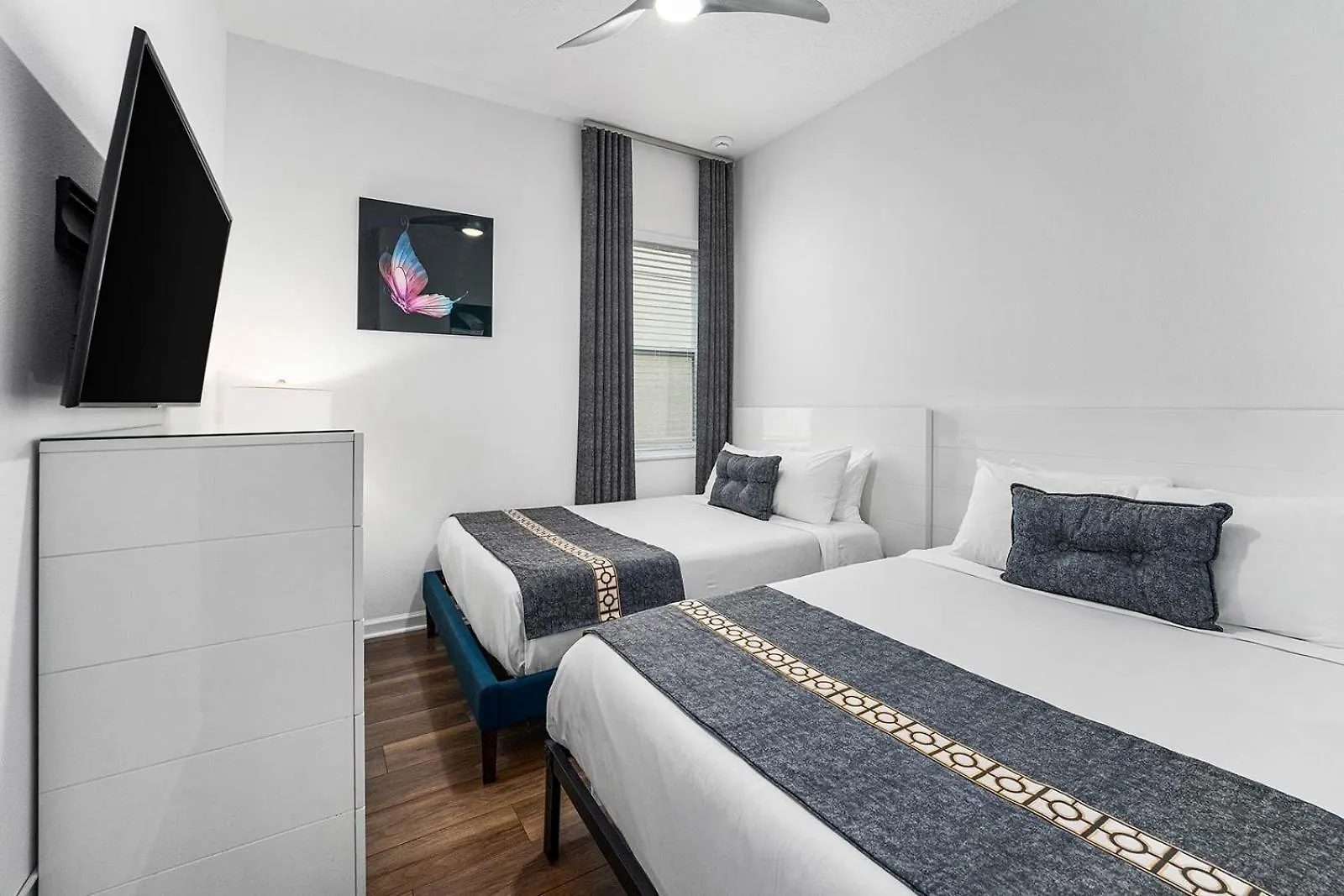 Dreamy Villa With Ice Castle Br, Theater & Game Loft Davenport