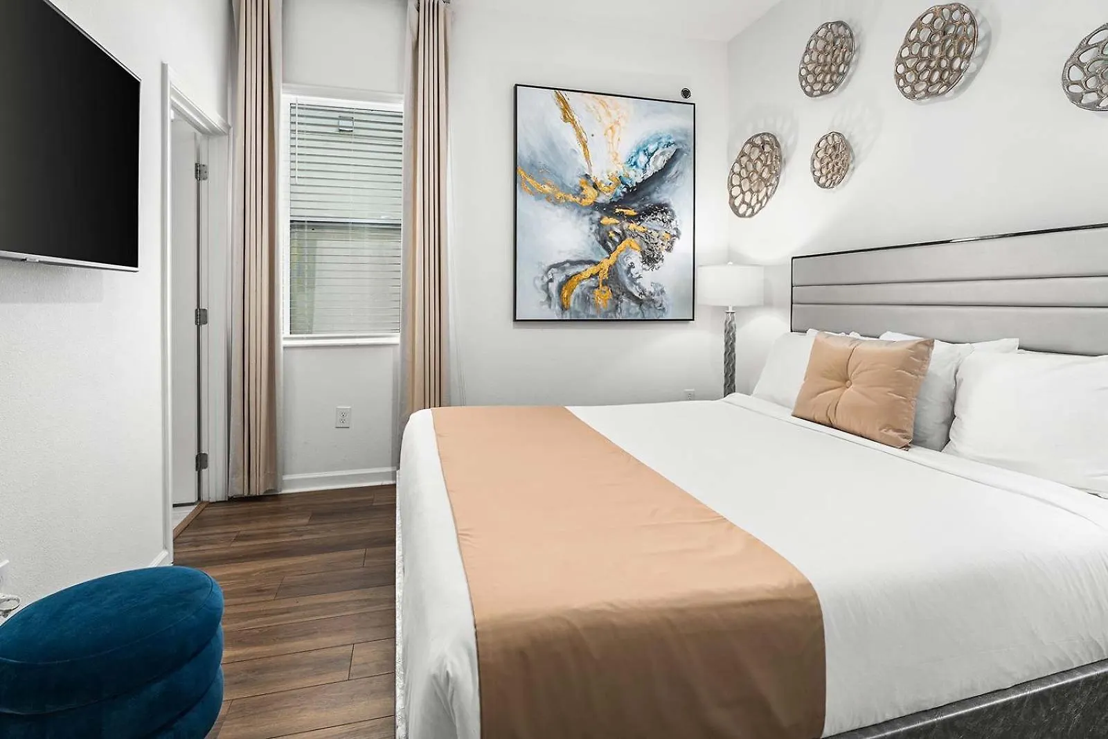 Dreamy Villa With Ice Castle Br, Theater & Game Loft Davenport