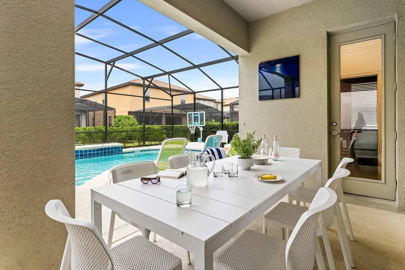 Dreamy Villa With Ice Castle Br, Theater & Game Loft Davenport