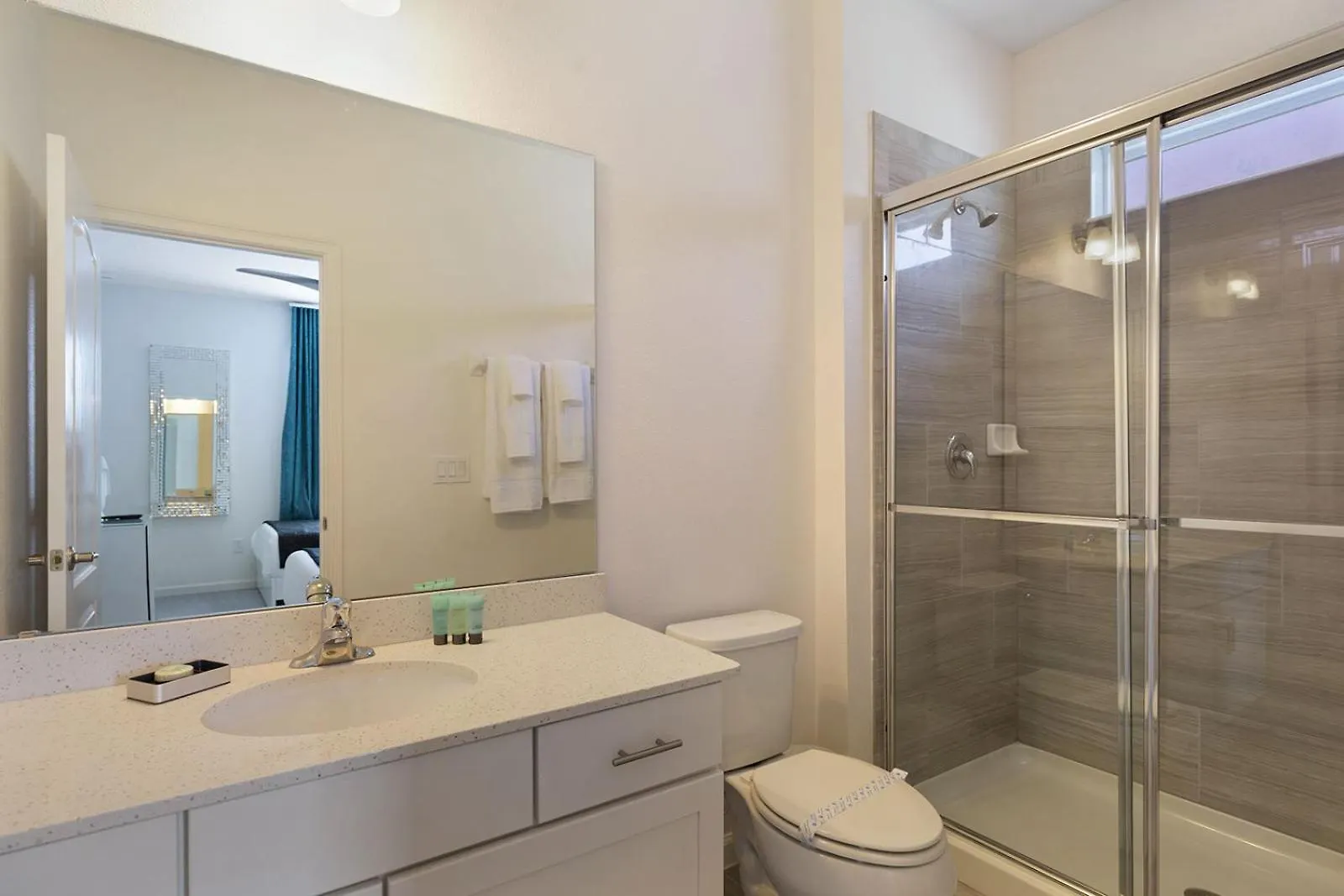 Dreamy Villa With Ice Castle Br, Theater & Game Loft Davenport Stany Zjednoczone Ameryki