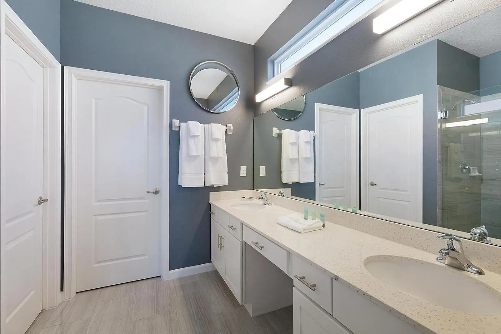 Dreamy Villa With Ice Castle Br, Theater & Game Loft Davenport