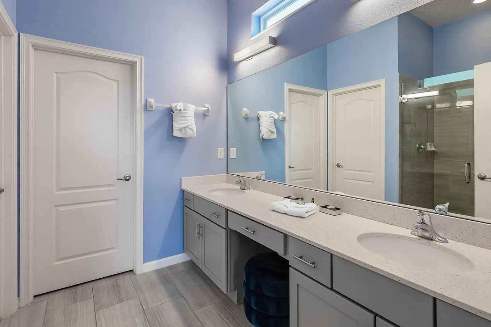 Dreamy Villa With Ice Castle Br, Theater & Game Loft Davenport