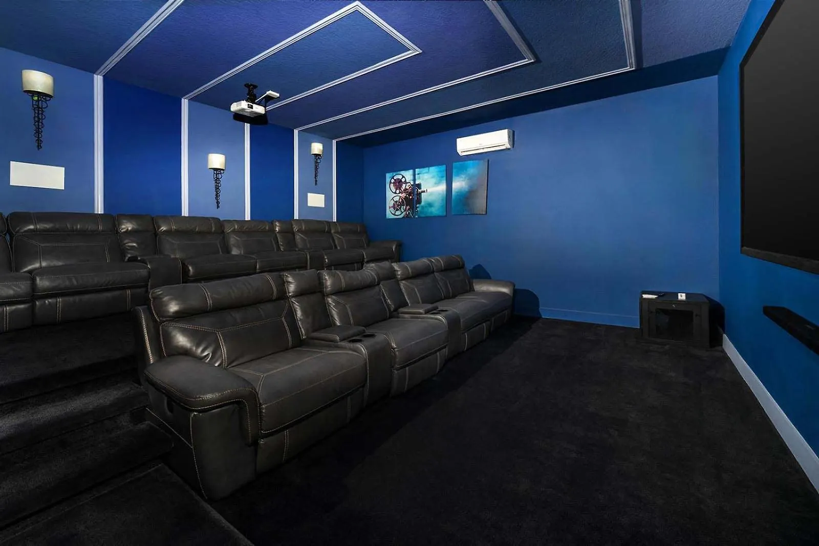 Dreamy Villa With Ice Castle Br, Theater & Game Loft Davenport Stany Zjednoczone Ameryki